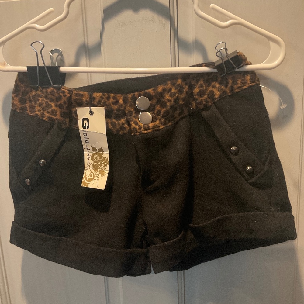 Leopard trim shorts size m